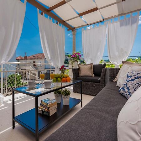 Superior Stunning Apartment Gravosa With A Free Parking Dubrovnik Kültér fotó