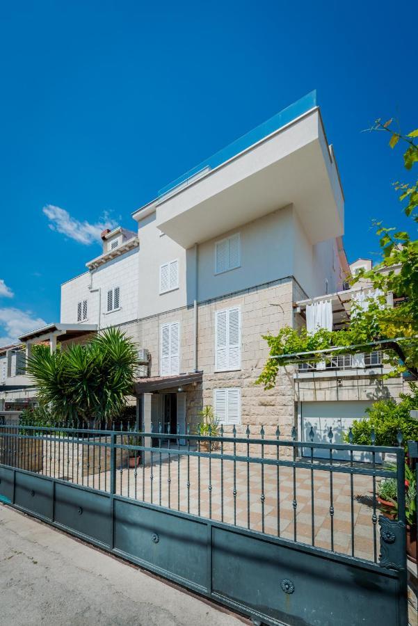 Superior Stunning Apartment Gravosa With A Free Parking Dubrovnik Kültér fotó