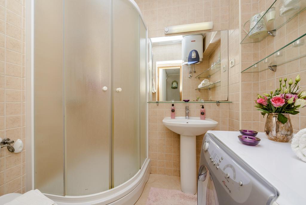 Superior Stunning Apartment Gravosa With A Free Parking Dubrovnik Kültér fotó