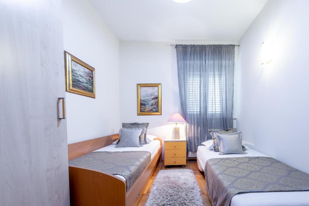 Superior Stunning Apartment Gravosa With A Free Parking Dubrovnik Kültér fotó